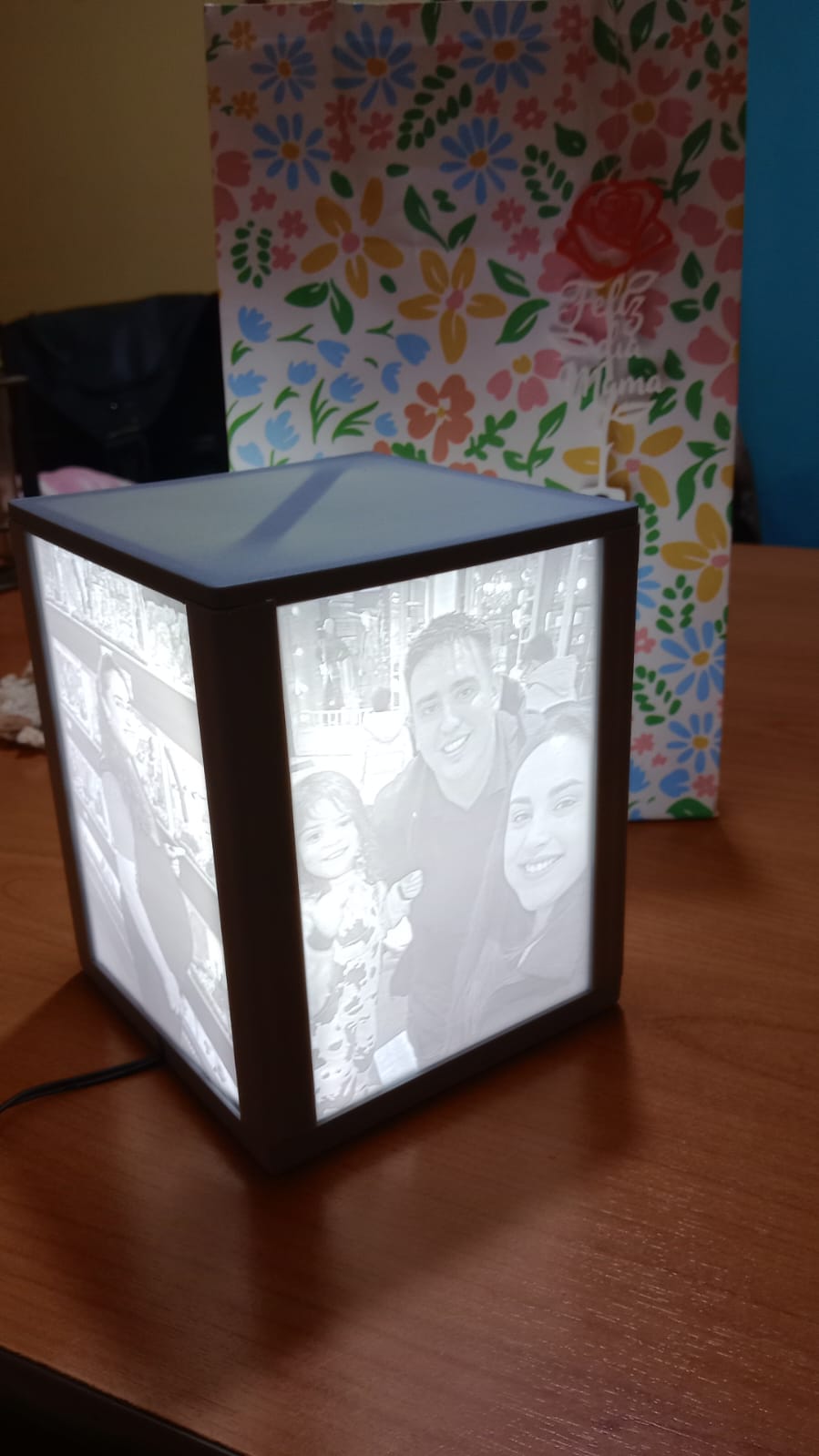 Lámpara Cubo Litofanía Personalizada Impresa en 3D — Con Tus Fotos | SLGo3D - Image 2