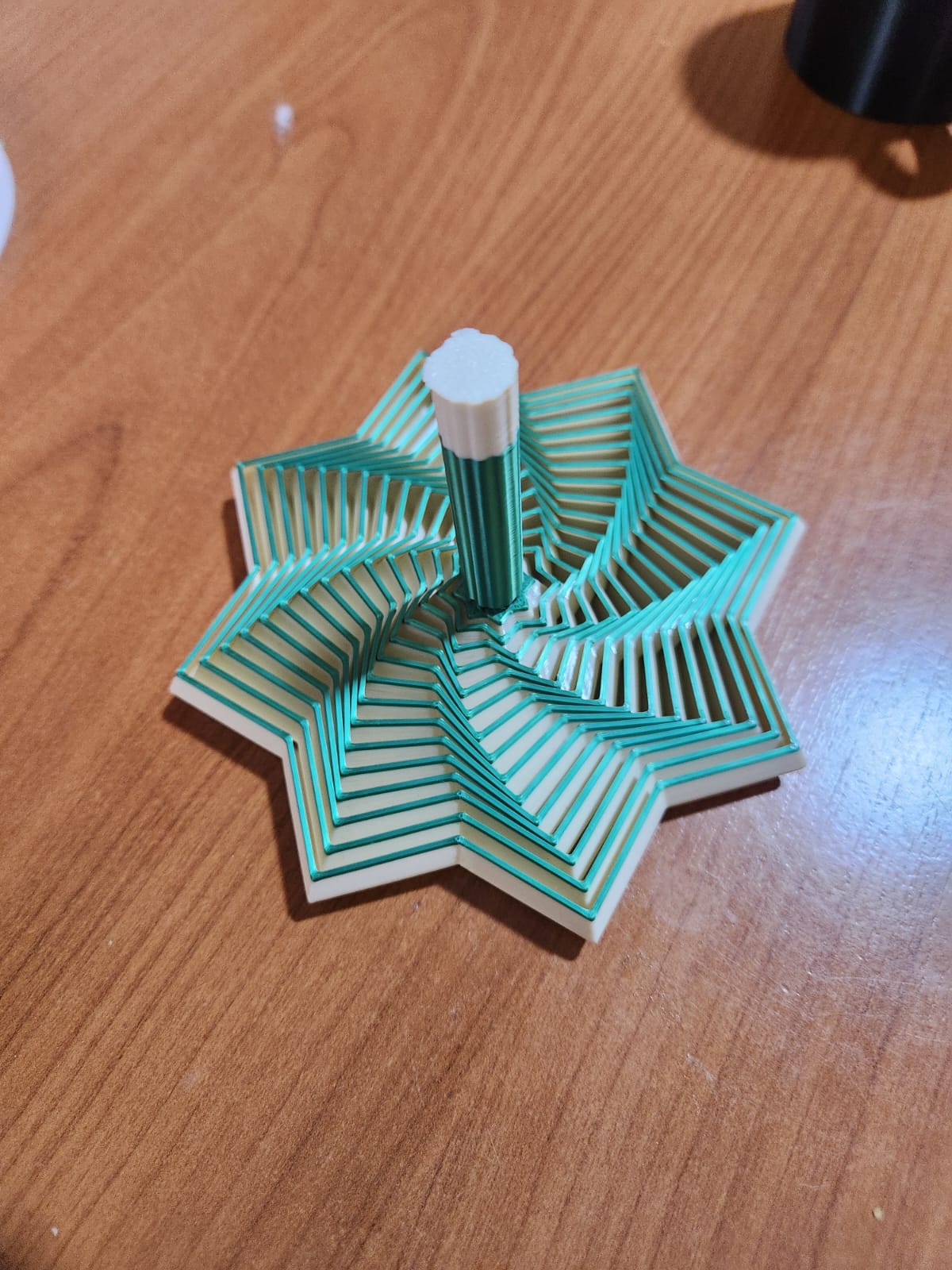 Spinner Estrella Decorativo Impreso en 3D — Verde y Blanco | SLGo3D - Image 5